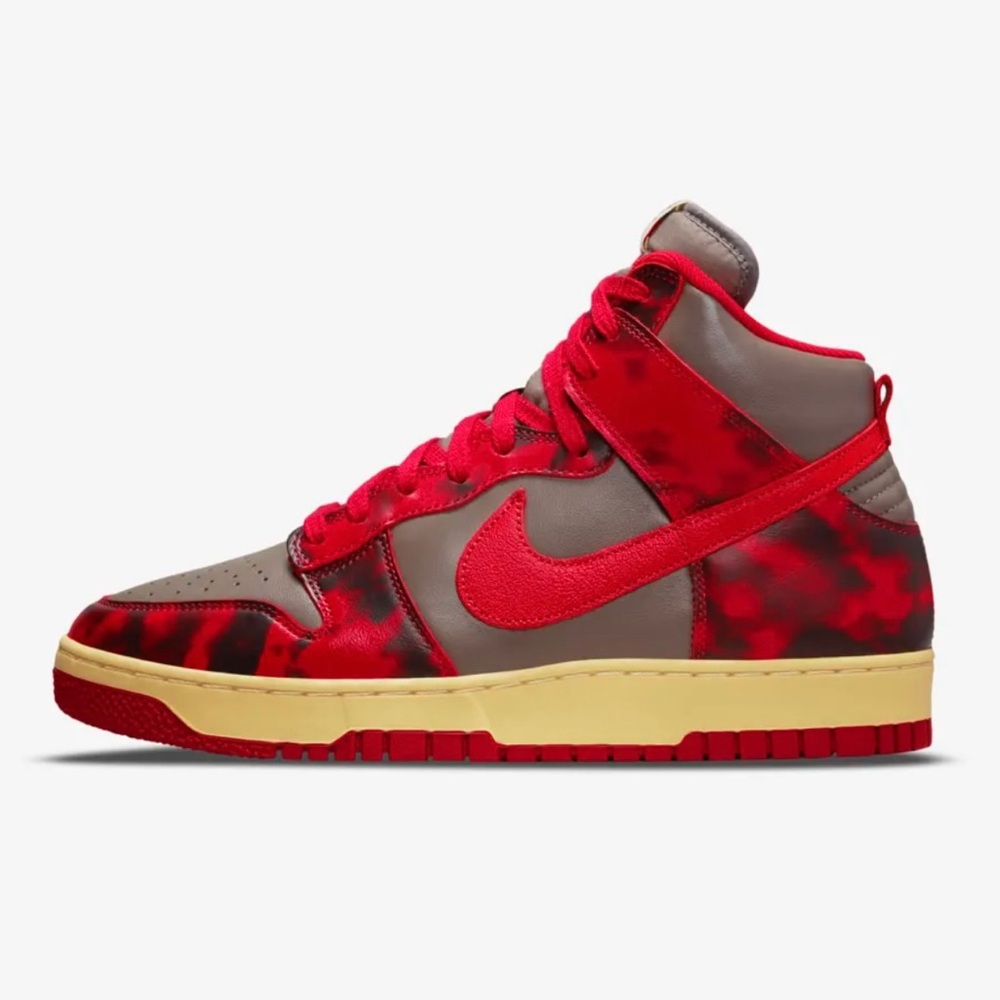 NIKE RED ACID WASH DUNKS